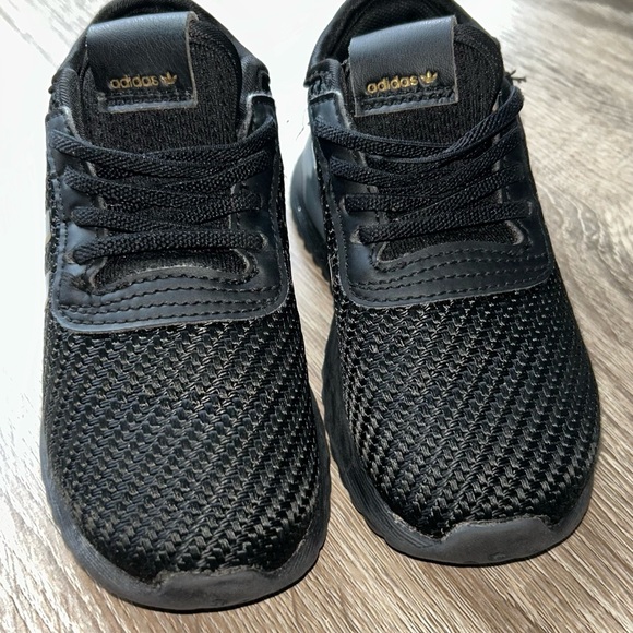 Adidas Kids Black Sneakers with Gold Stripes - Picture 2 of 4